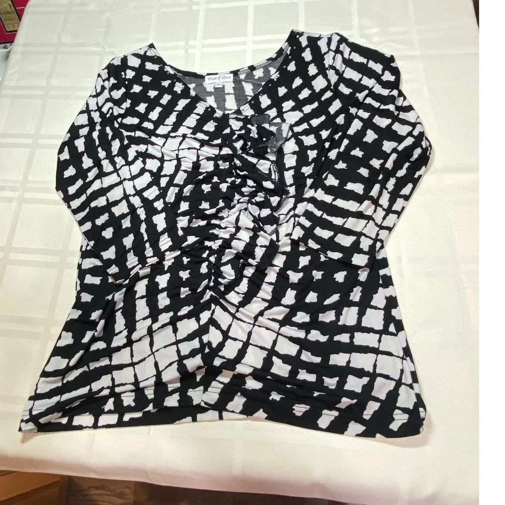 Max & Rina Boho Chic Top Ruffle Accent Abstract 24/7 Rhinestone Detail Size L - Picture 12 of 15